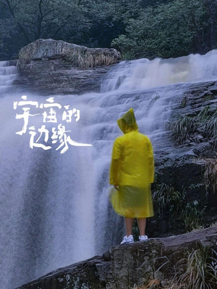 穿越高甜文,糙汉魂穿白月光,卖给兄弟做共妻,被妻奴兄弟宠翻天