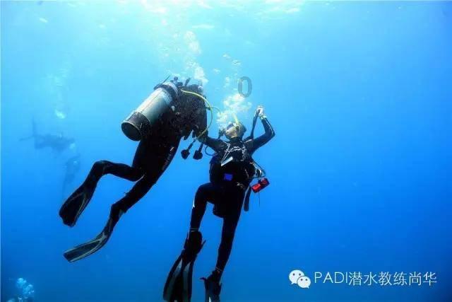 魔法冰城堡逃脱