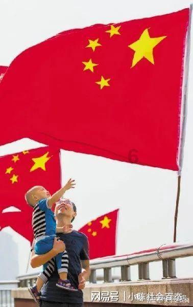 五彩果冻大相连