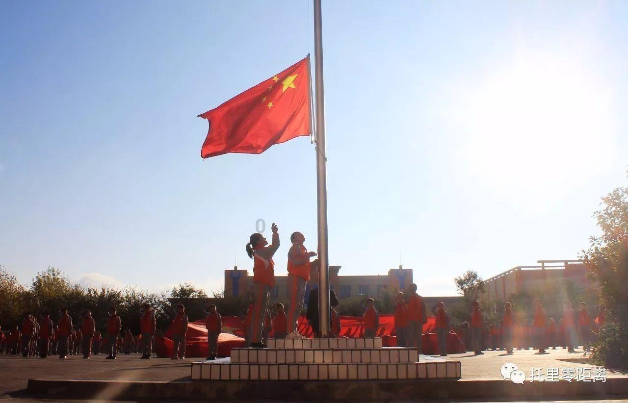 在充那些牛奶的时候里面没有融化开是不是过期了？游戏画面