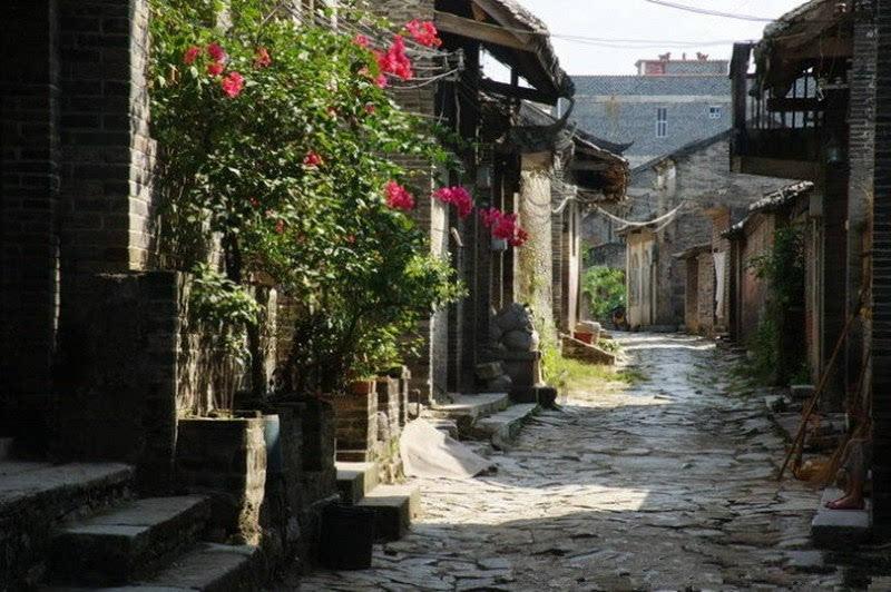 逃离荒凉之地
