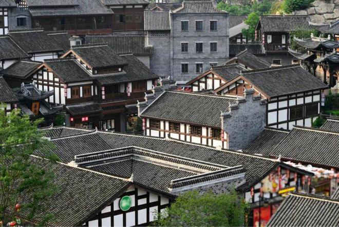 巧变同色