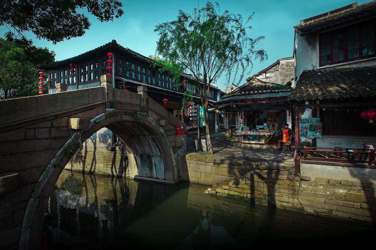 名宿:球迷爱穆帅但穆帅没带罗马取得想要的战绩,换德罗西是对的